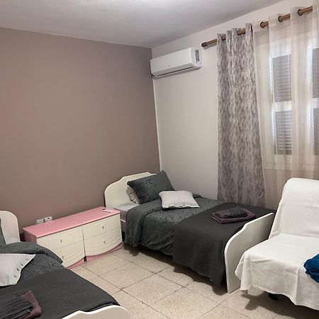 Ptolemaidos Cosy Family Apartment Ларнака Екстер'єр фото